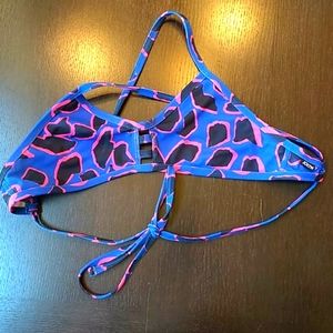 Jolyn Swimsuit top Medium Tomcat blue leopard